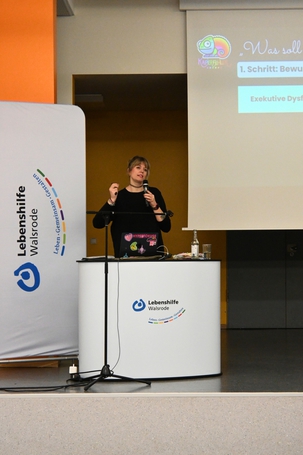 Corina Elfe inspiriert das Publikum
