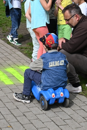 Verkehrserziehung in der Kita Am Waldbad mit Fahrlehrer Olfermann der Fahrschule Flegel